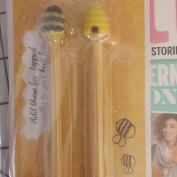 Simply Knitting magazine Issue 212 with knitting needles, stitch markers, etc - Picture 3 of 6